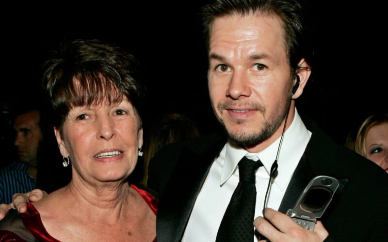 debbie wahlberg 5 9