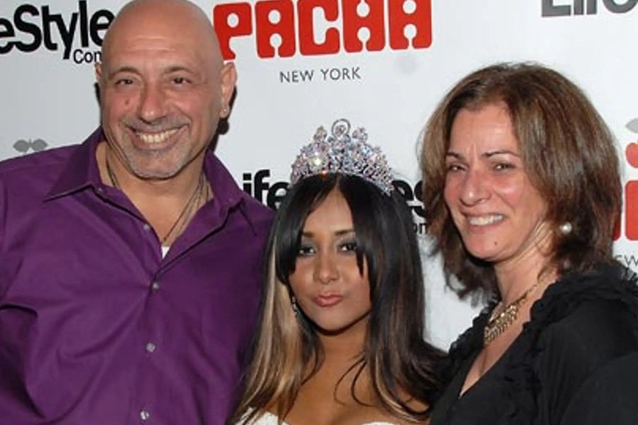 Helen Polizzi and the Quiet Power of a Family Anchor